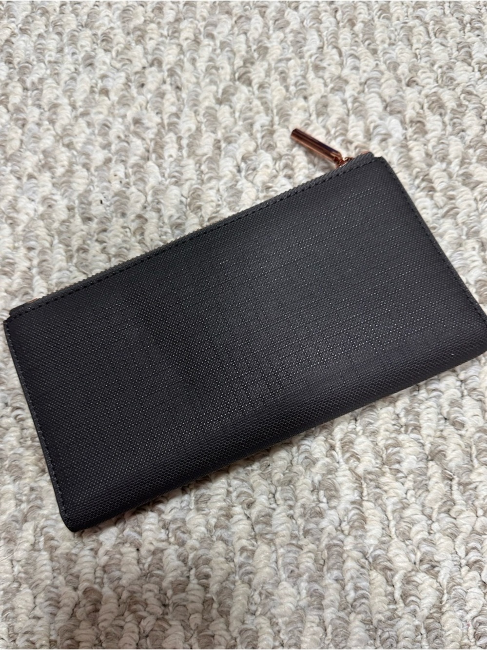 Sleek Gray Dagne Dover Wallet - Picture 2 of 6